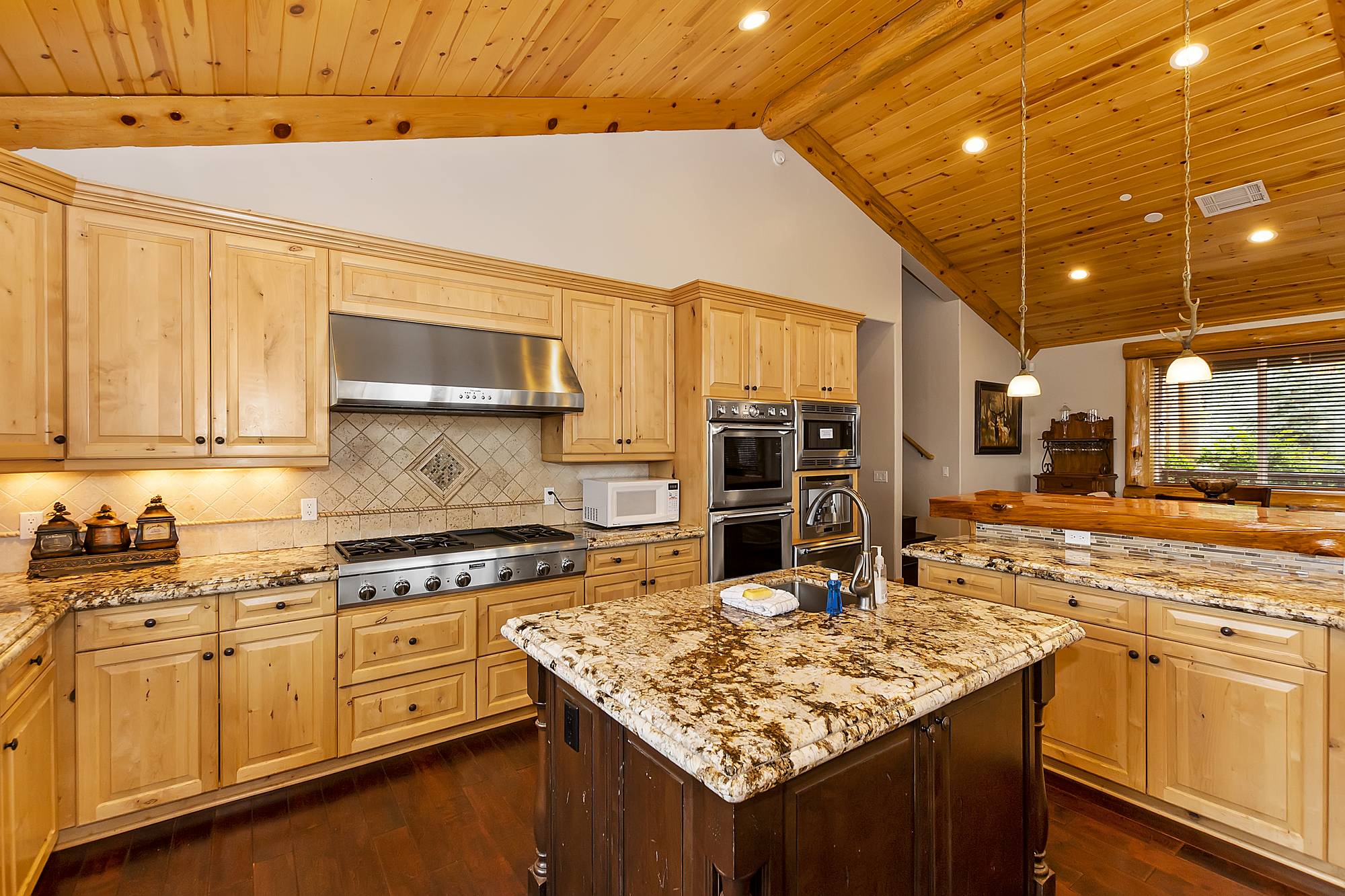 Cabin Image 12