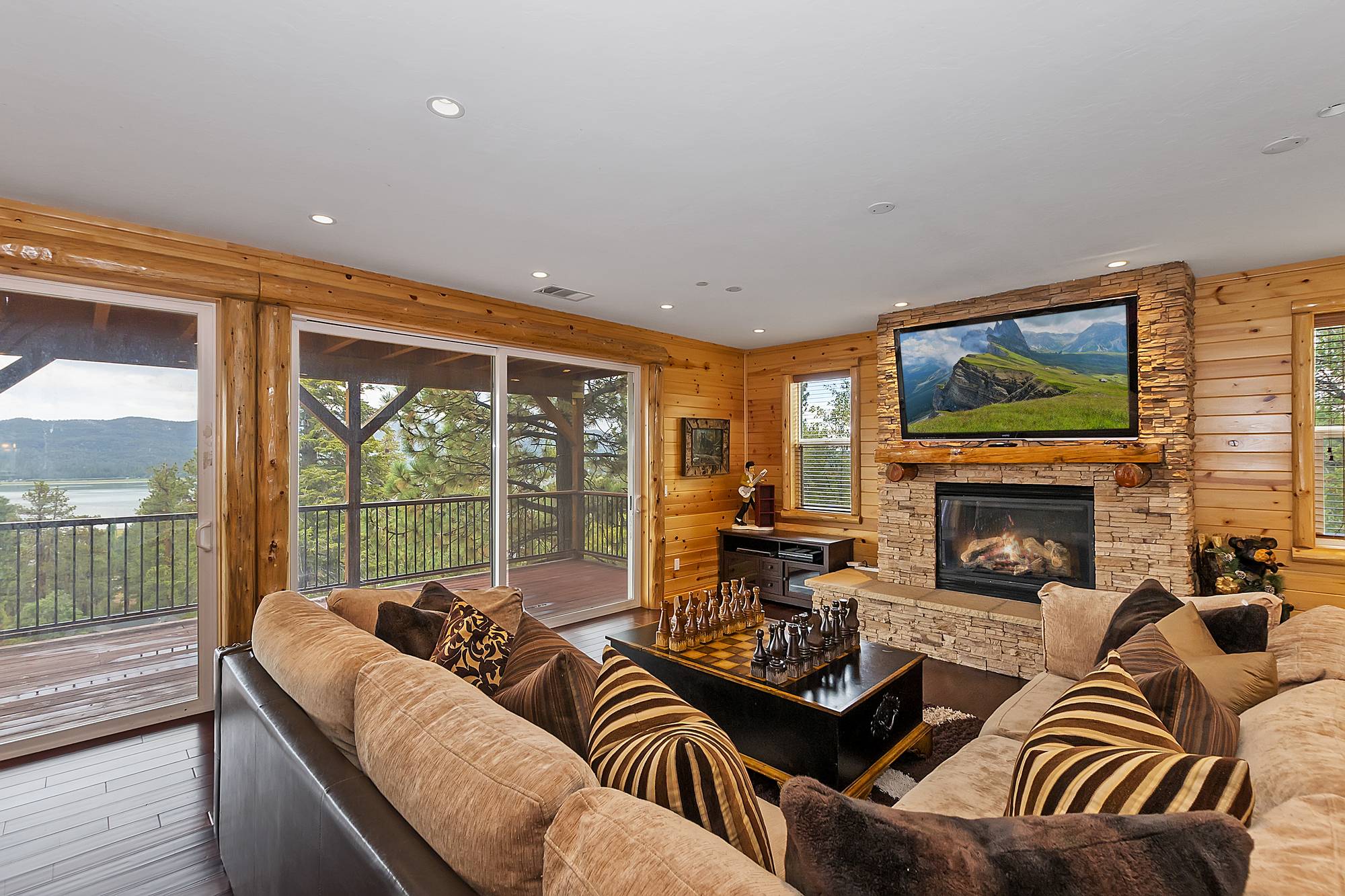 Cabin Image 32